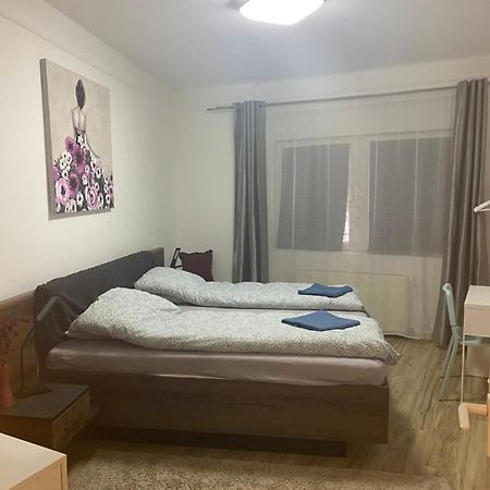 Tatra Apartment By The Danube Fully Accessible Budapeste Exterior foto