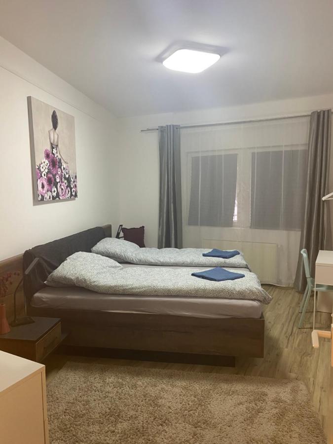 Tatra Apartment By The Danube Fully Accessible Budapeste Exterior foto