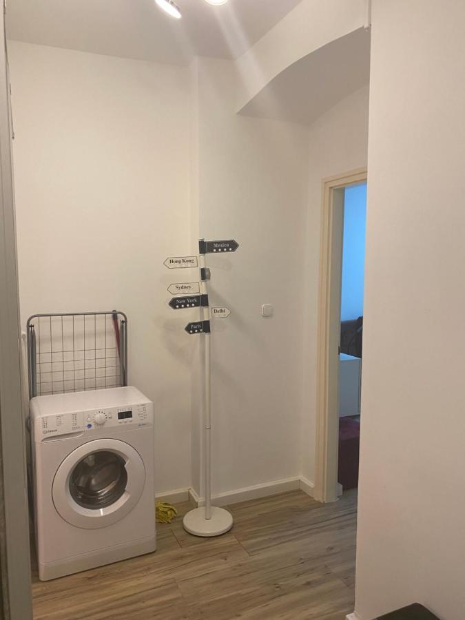 Tatra Apartment By The Danube Fully Accessible Budapeste Exterior foto