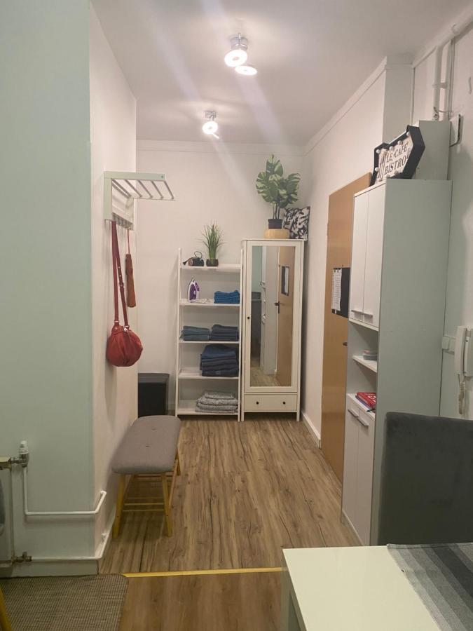 Tatra Apartment By The Danube Fully Accessible Budapeste Exterior foto